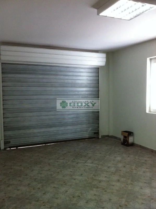 Prodaja, kuća, 475m², Jajinci, Voždovac Sve Podlokacije