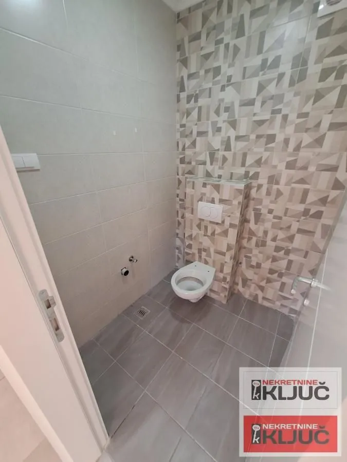 Prodaja, trosoban stan, 74m², Veternička rampa, Novi Sad Sve Podlokacije