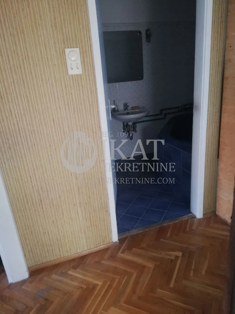 Rent, four bedroom apartment, 120m², Voždovac Sve Podlokacije, Beograd