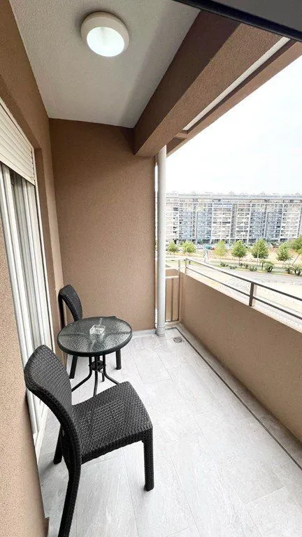 Izdavanje, jednosoban stan, 47m², Central Point, Podgorica