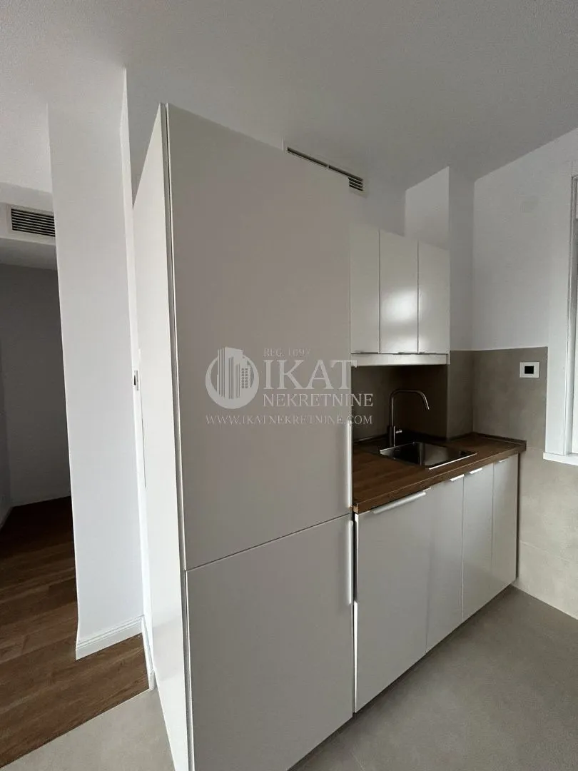 Sale, three bedroom apartment, 71m², Čubura, Beograd