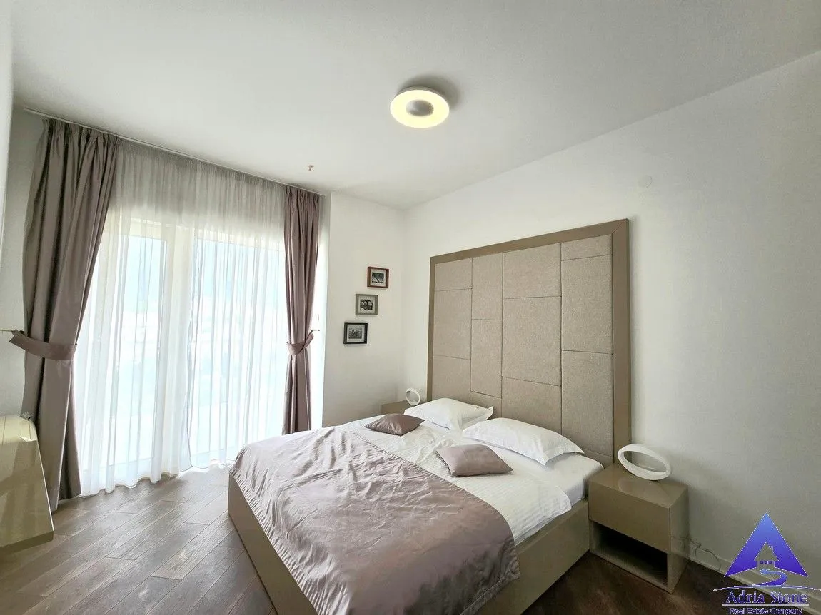 Prodaja, jednosoban stan, 63m², Centar, Budva