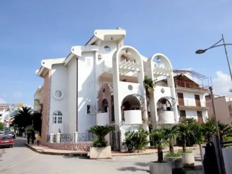 Prodaja, kuća, 323m², Bar, Crna Gora