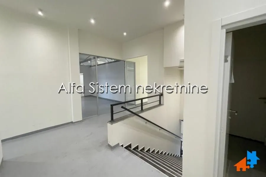 Rent, office space, 2000m², Voždovac Sve Podlokacije, Beograd