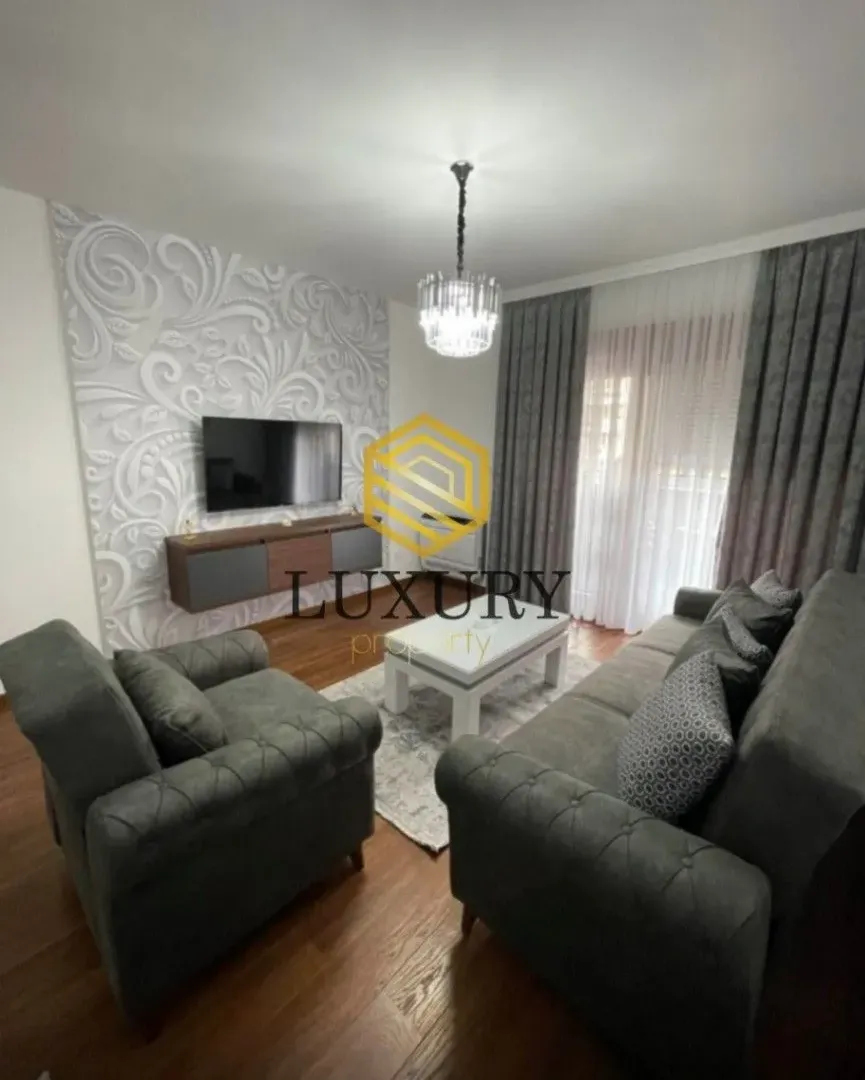 Izdavanje, dvosoban stan, 70m², Master Kvart, Podgorica