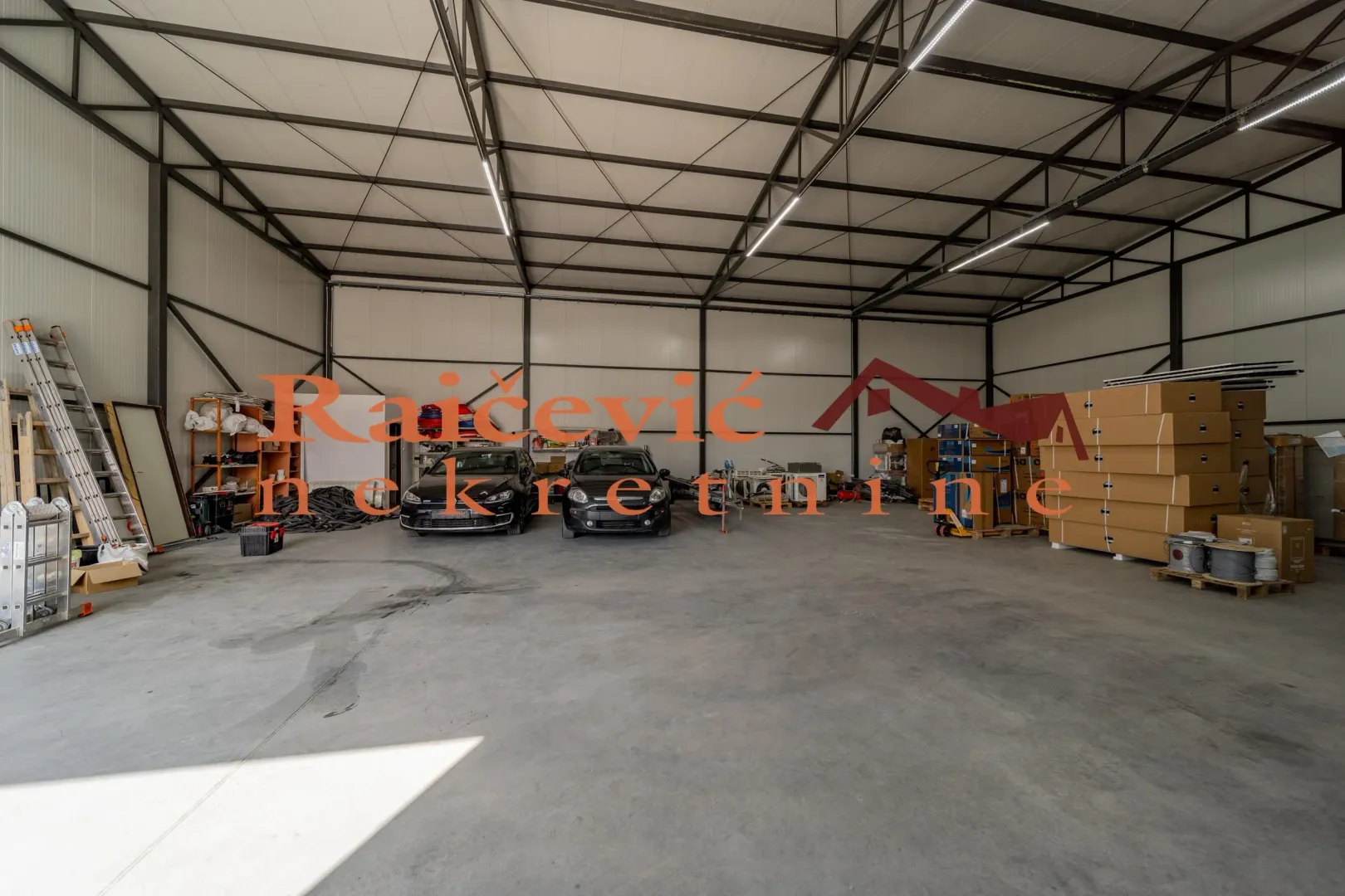 Rent, office space, 310m², Palilula, Niš