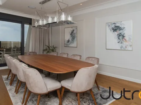 Prodaja, trosoban stan, 237m², Centar, Bar - image 4