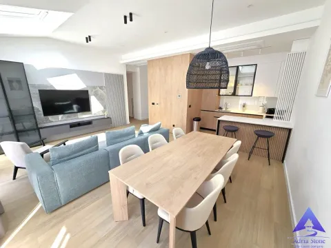 Prodaja, dvosoban stan, 106m², Centar, Budva - image 2