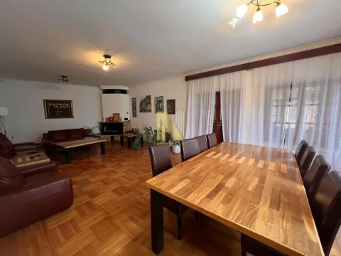 Izdavanje, poslovni prostor, 240m², Sajmište, Novi Sad - image 4