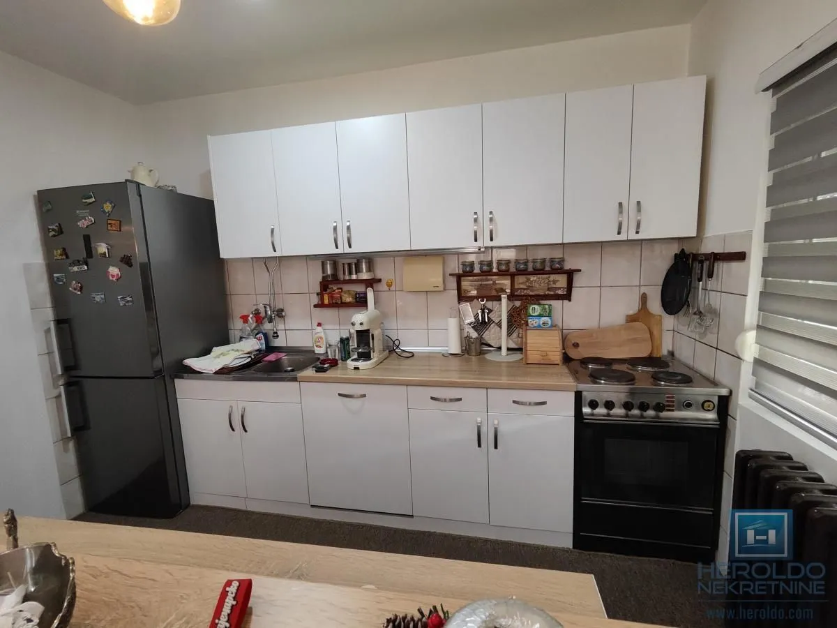Prodaja, dvosoban stan, 67m², Sarina Medja, Jagodina