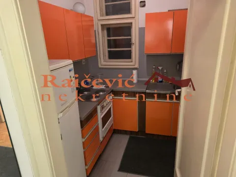 Prodaja, trosoban stan, 87m², Centar, Stara Pazova - image 7
