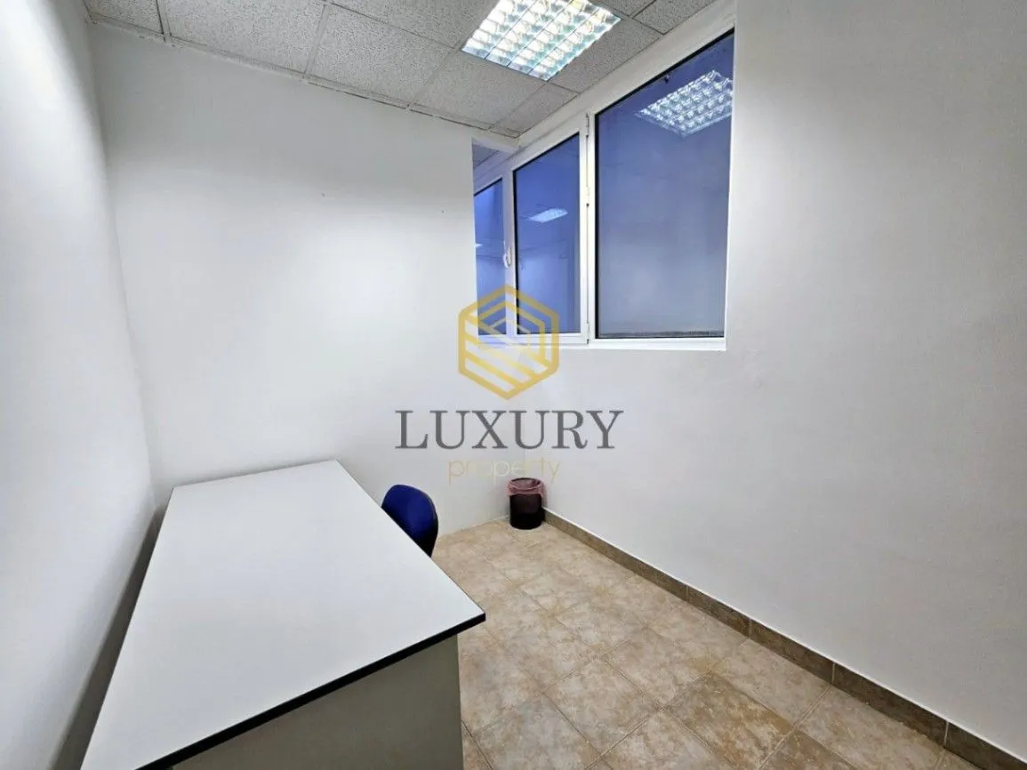 Rent, office space, 120m², City Kvart, Podgorica