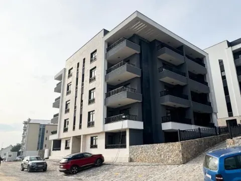 Izdavanje, stan, 57m², Gorica C, Podgorica - image 2