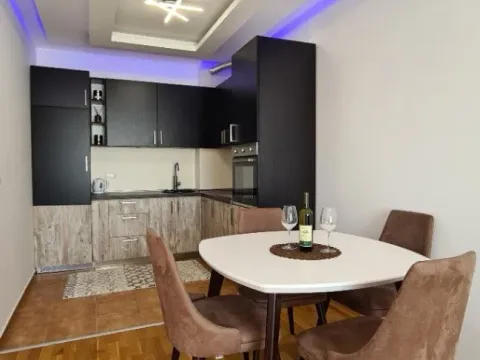Rent, one bedroom apartment, 50m², Dubovica, Budva - image 2