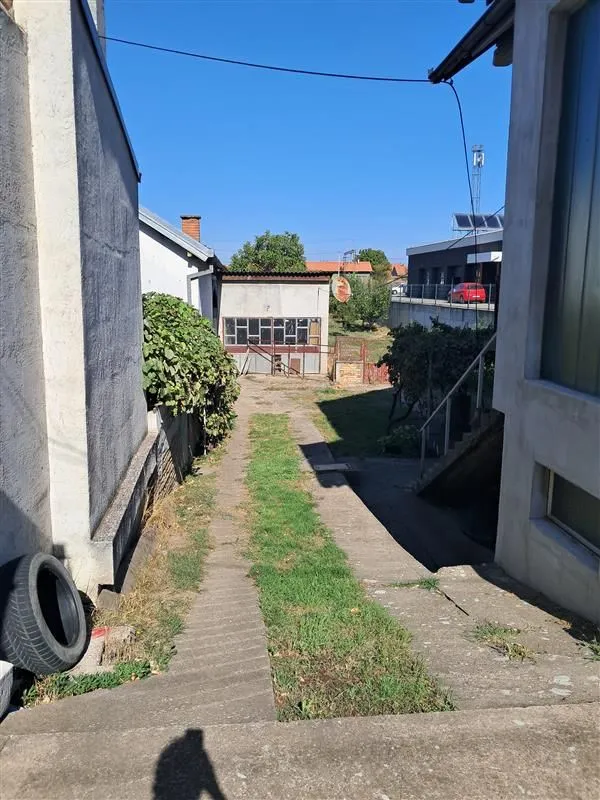 Sale, house, 267m², Tesla, Pančevo