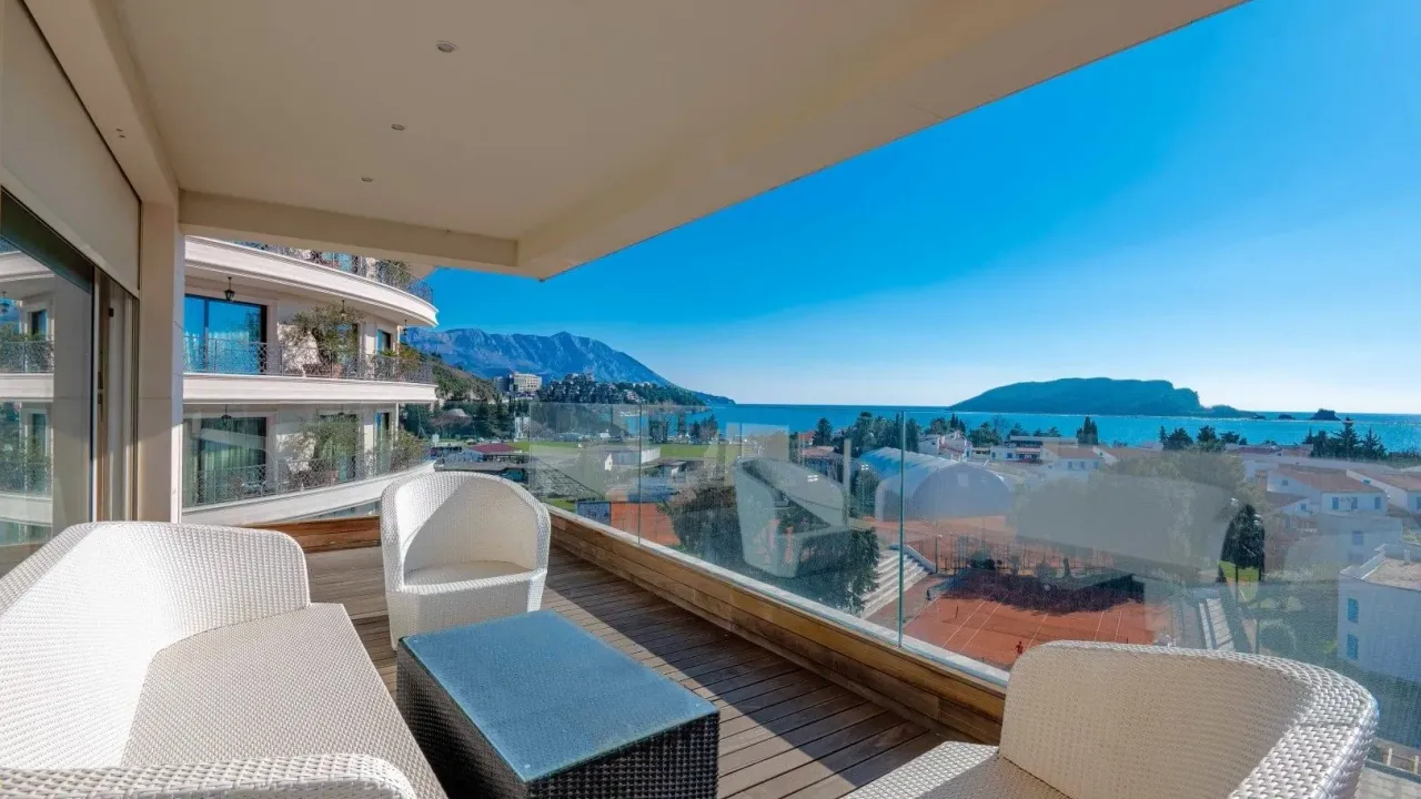 Sale, four bedroom apartment, 177m², Bulevar, Budva
