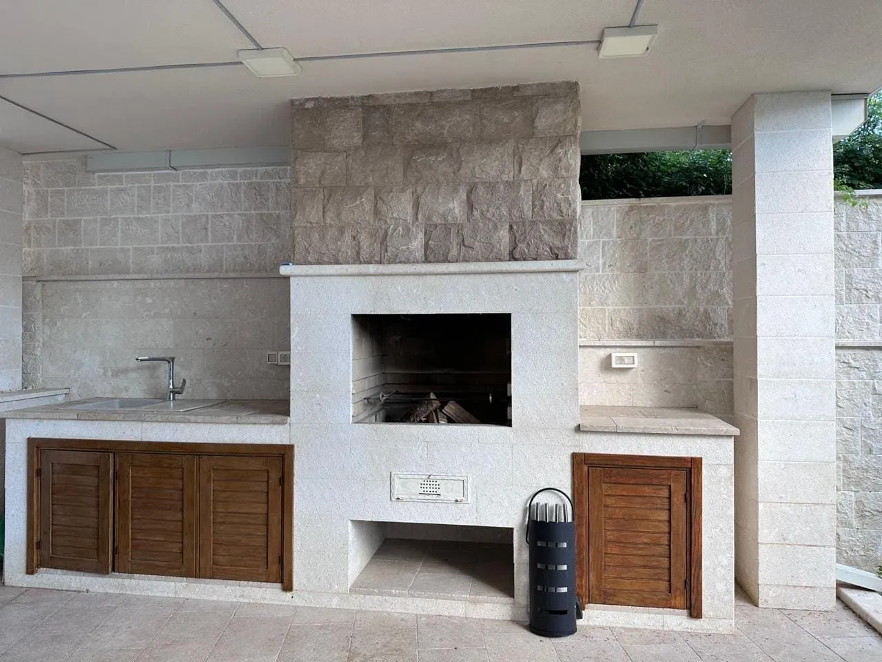 Sale, house, 400m², Bečići, Budva