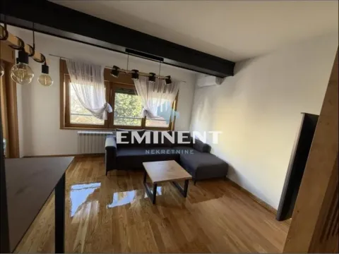 Izdavanje, trosoban stan, 56m², Južni Bulevar, Vračar Sve Podlokacije - image 2