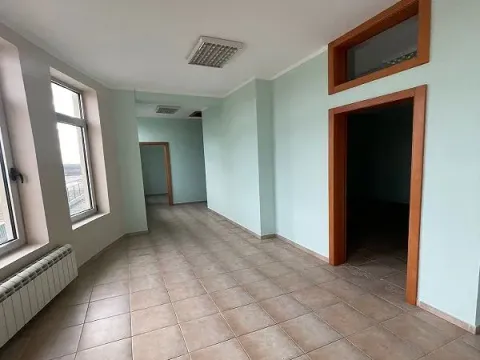 Rent, office space, 2600m², Stara Pazova, Srbija - image 8