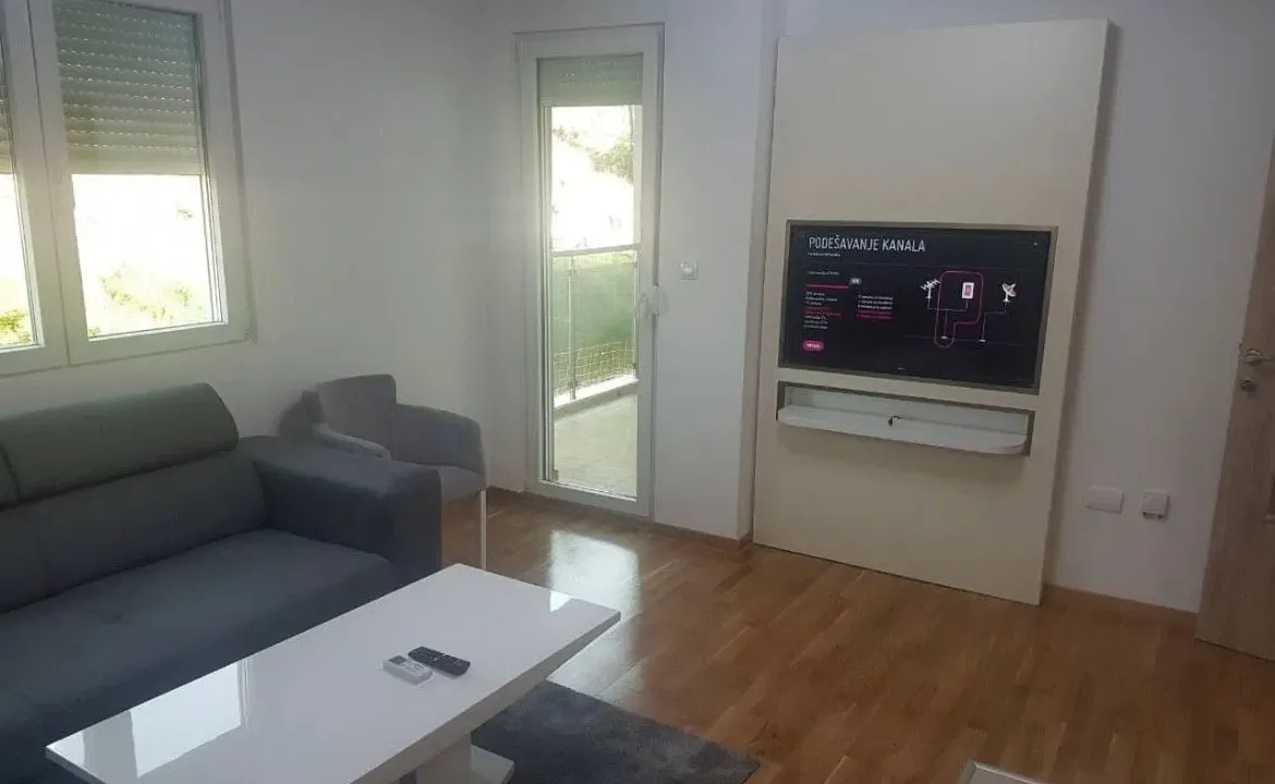 Izdavanje, jednosoban stan, 44m², Ljubović, Podgorica