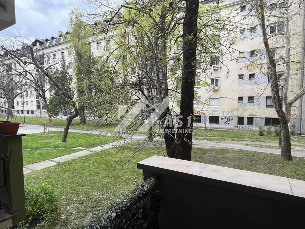 Izdavanje, jednosoban stan, 41m², Rotkvarija, Novi Sad Sve Podlokacije