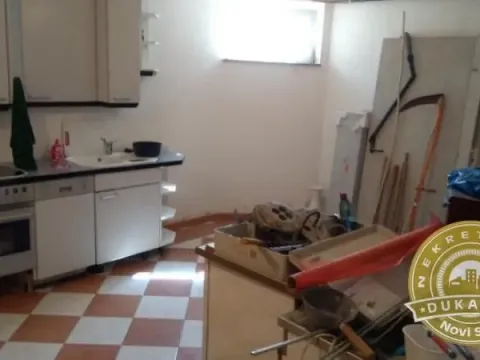 Prodaja, kuća, 962m², Futog, Novi Sad Sve Podlokacije - image 17