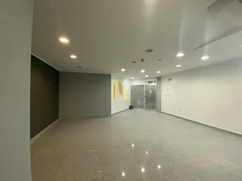 Izdavanje, poslovni prostor, 51m², Centar, Novi Sad - image 3