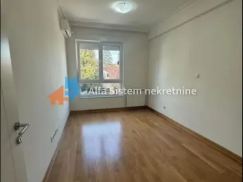 Rent, four bedroom apartment, 130m², Savski Venac, Beograd - image 12