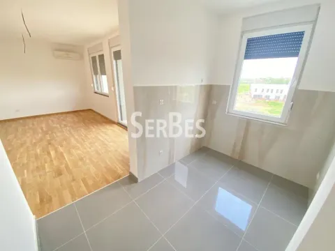 Prodaja, četvorosoban stan, 85m², Alibegovac, Petrovaradin - image 16