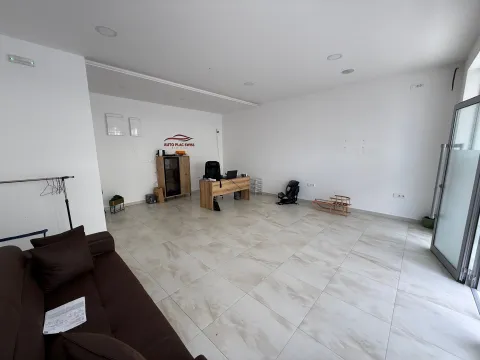 Rent, office space, 42m², Pobrežje, Podgorica - image 4