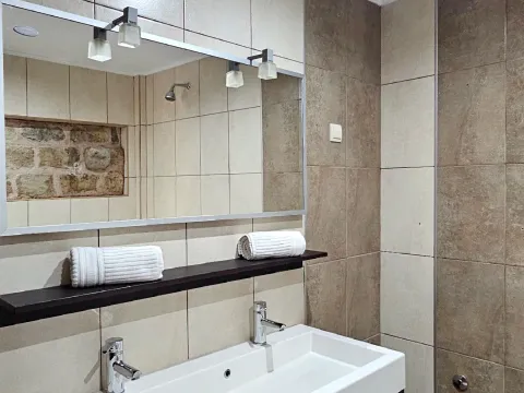 Rent, house, 350m², Blizikuće, Budva - image 5