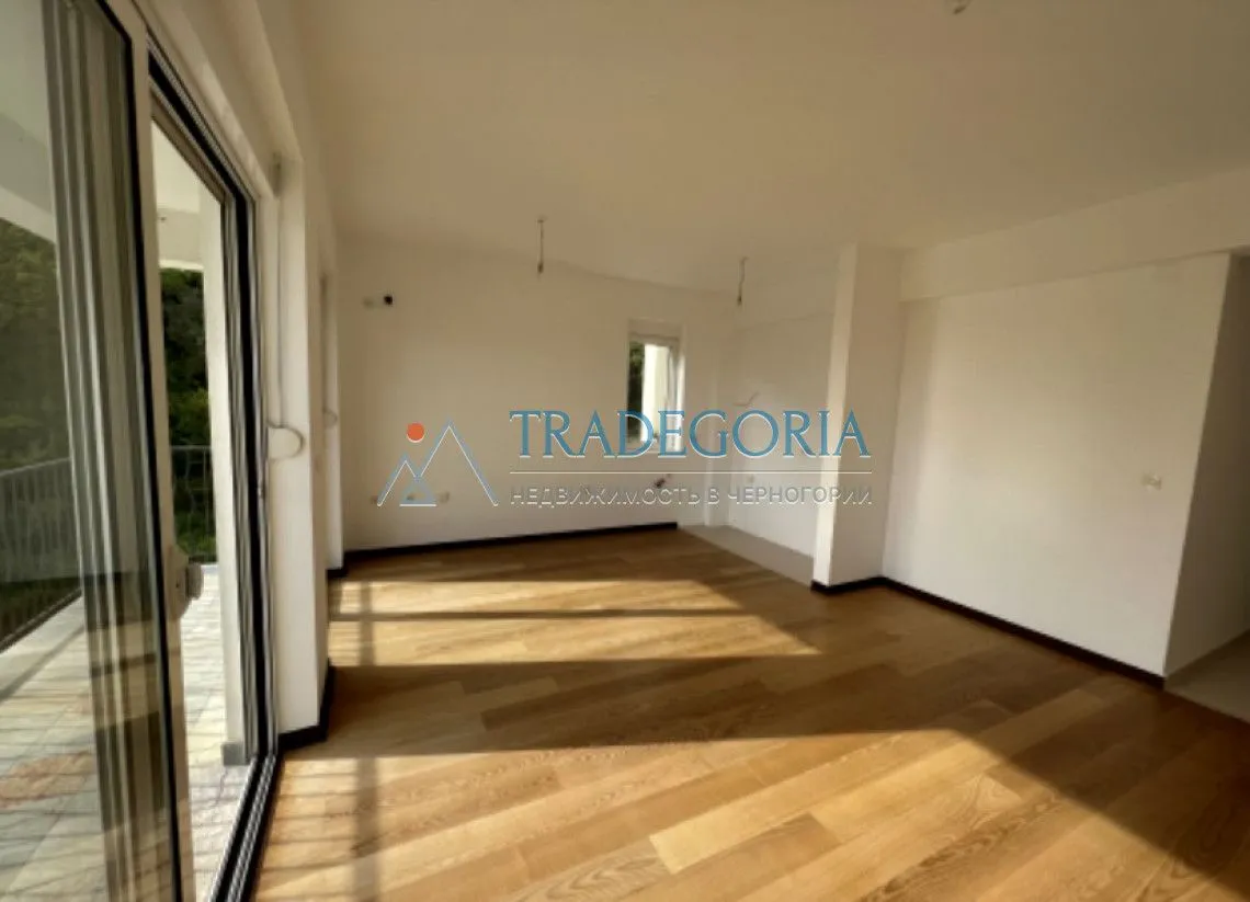 Prodaja, dvosoban stan, 70m², Pržno, Budva
