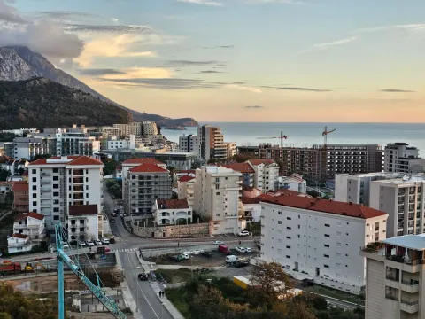 Rent, one bedroom apartment, 57m², Bečići, Budva - image 2