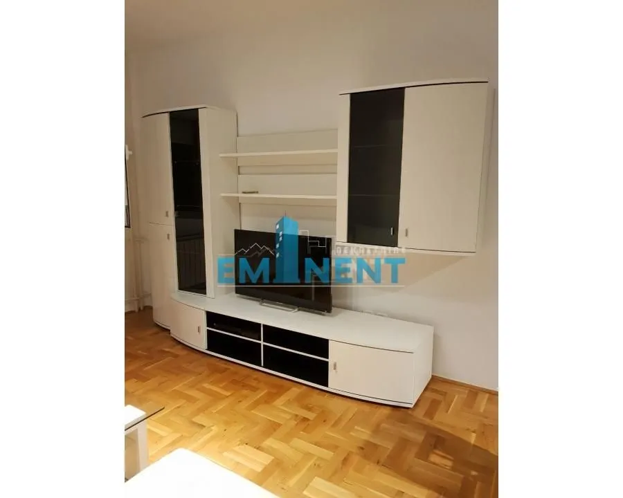 Izdavanje, dvosoban stan, 62m², Palilula Sve Podlokacije, Beograd