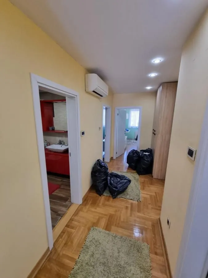 Prodaja, stan, 155m², Grbavica, Novi Sad Sve Podlokacije