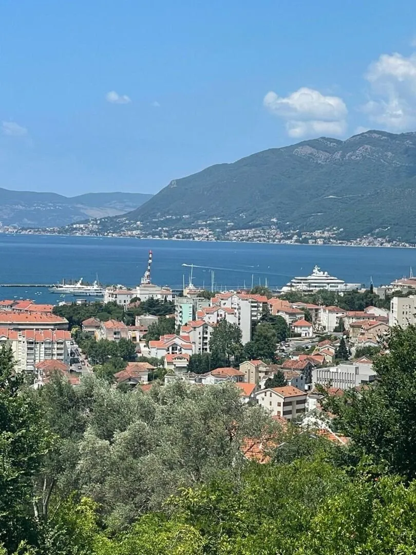 Prodaja, plac, 1179m², Tivat, Crna Gora