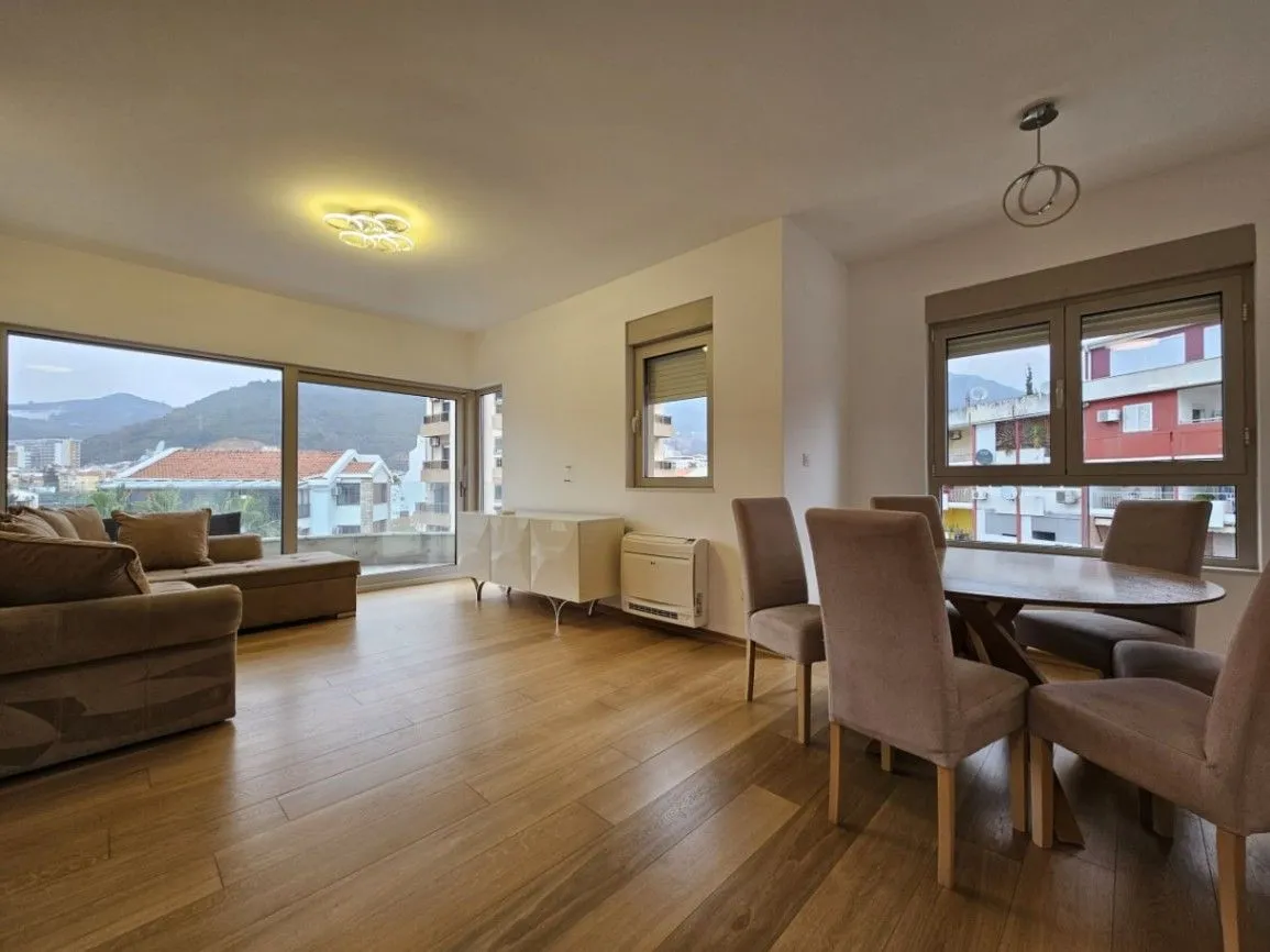 Sale, three bedroom apartment, 117m², Centar, Budva