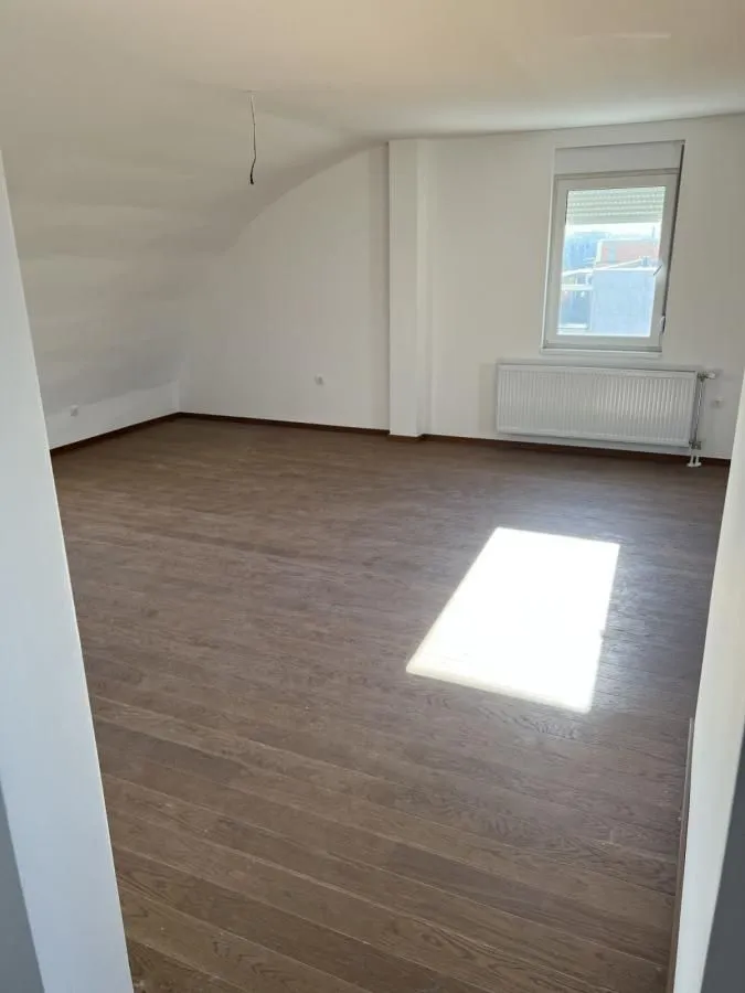 Prodaja, stan, 207m², Telep, Novi Sad Sve Podlokacije