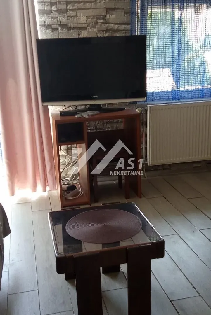 Izdavanje, jednosoban stan, 30m², Centar, Novi Sad