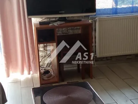 Izdavanje, jednosoban stan, 30m², Centar, Novi Sad - image 4