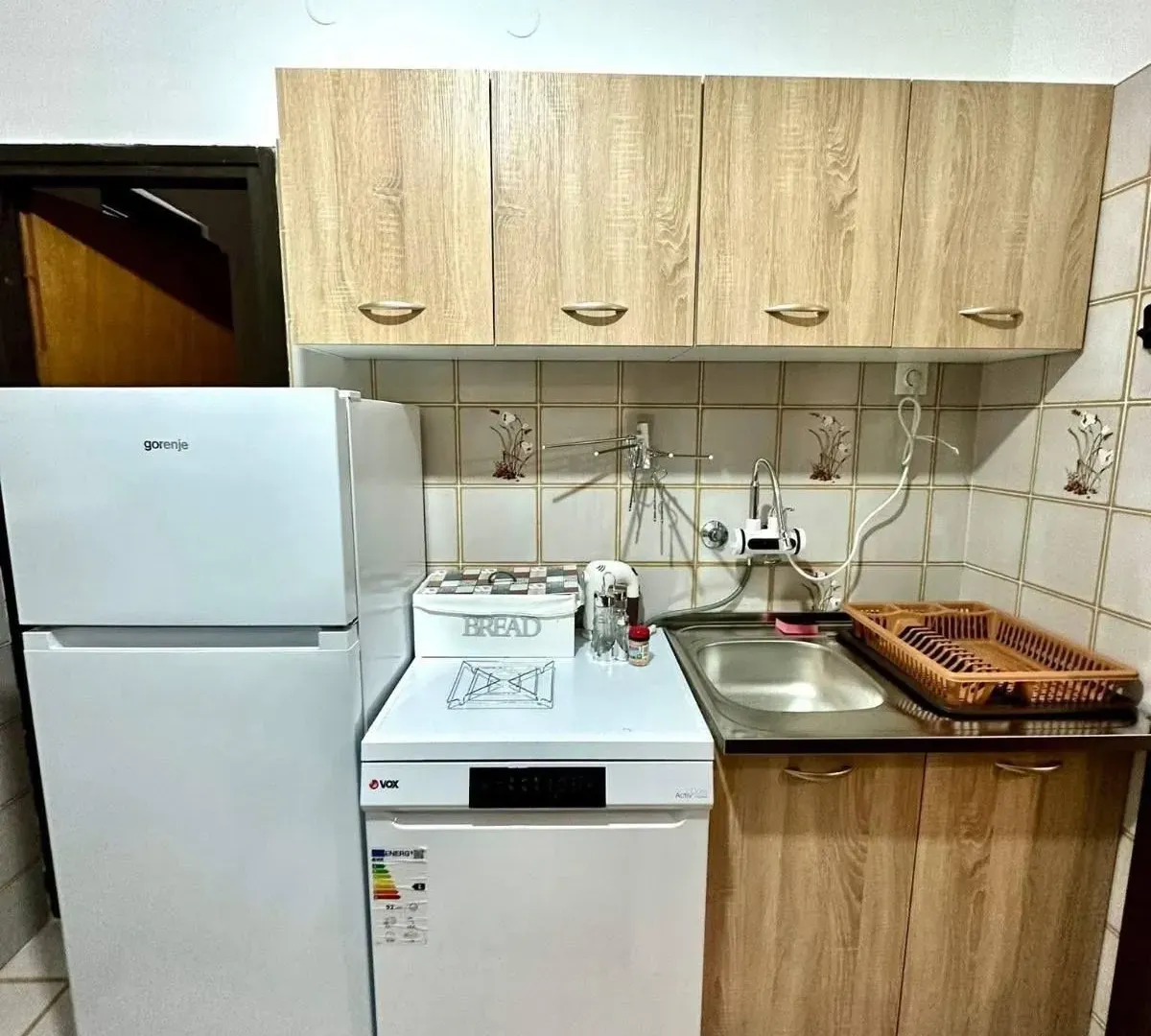 Izdavanje, dvosoban stan, 83m², Centar, Budva