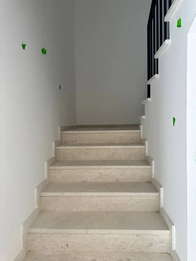 Prodaja, trosoban stan, 93m², Centar, Tivat