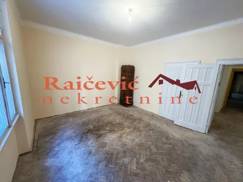 Prodaja, četvorosoban stan, 91m², Stari Grad, Beograd - image 4