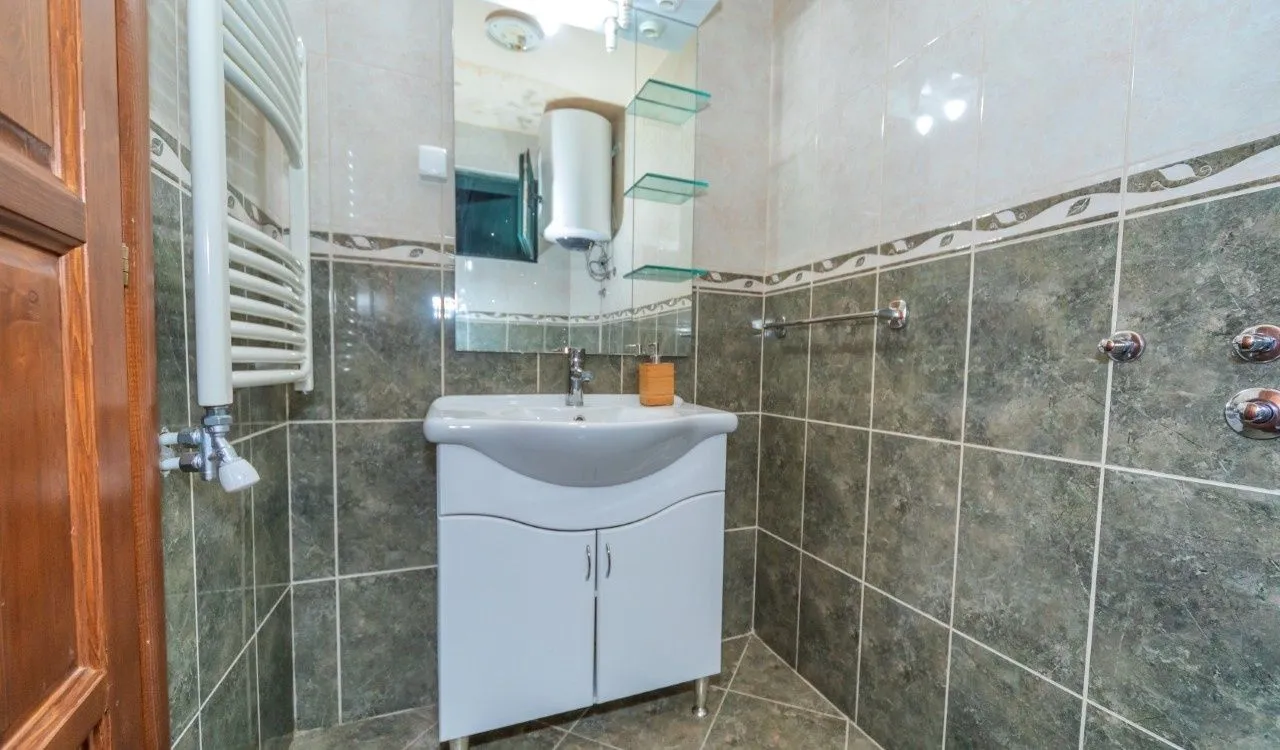 Prodaja, kuća, 300m², Motički gaj, Žabljak