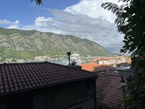 Sale, house, 200m², Kotor, Crna Gora - image 17