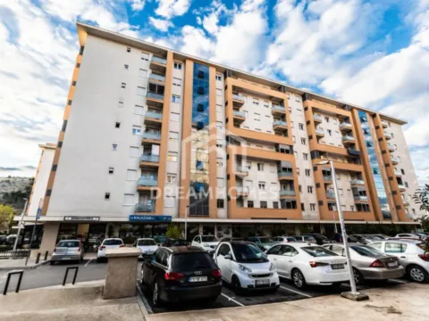 Izdavanje, dvosoban stan, 65m², Zagorič, Podgorica - image 10