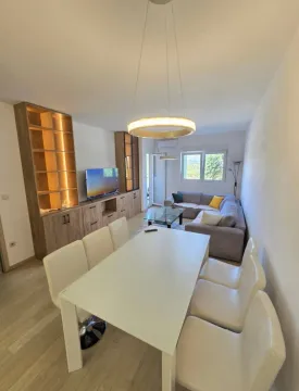 Rent, two bedroom apartment, 70m², City Kvart, Podgorica - image 11