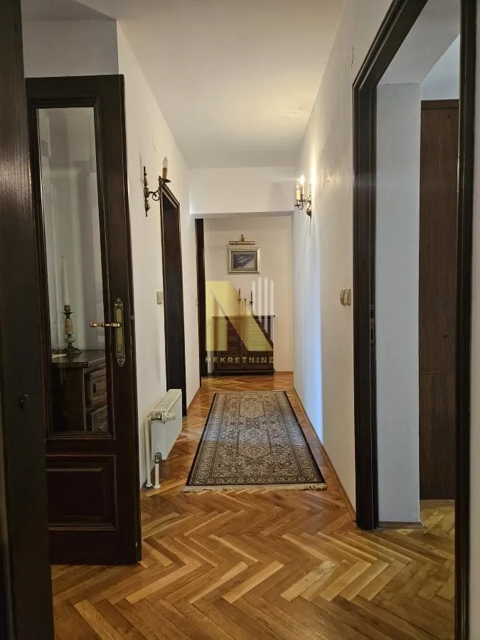 Prodaja, kuća, 331m², Veternik, Novi Sad Sve Podlokacije