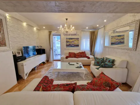 Sale, two bedroom apartment, 90m², Budva, Crna Gora - image 8