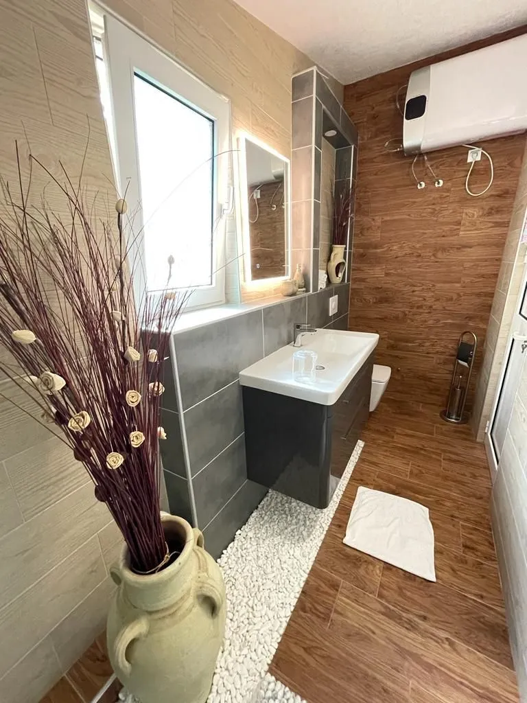 Prodaja, kuća, 300m², Bar, Crna Gora